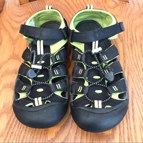 ๐ 6/$60, Keen, Little Boys Sandals, Black/Green, Velcro Straps, Size 6 - Picture 3 of 10